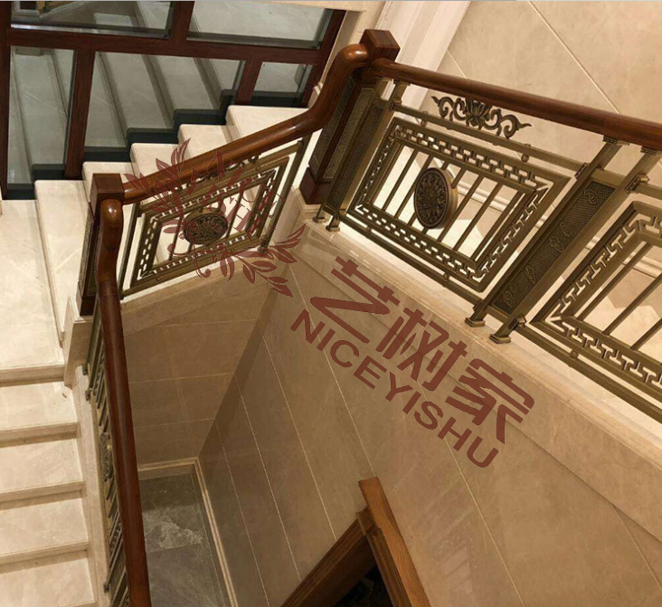 别墅铝艺楼梯